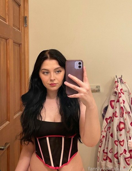 BabyDana xxx model picture