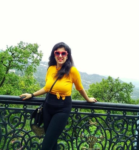 Apoorva Bhalla perfect star pictures