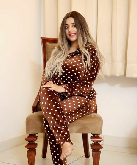 Apoorva Bhalla nice pornstar pics