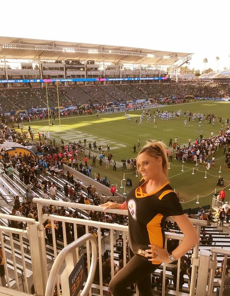 Jami Marie Akaport Barbie pornstar hd pics