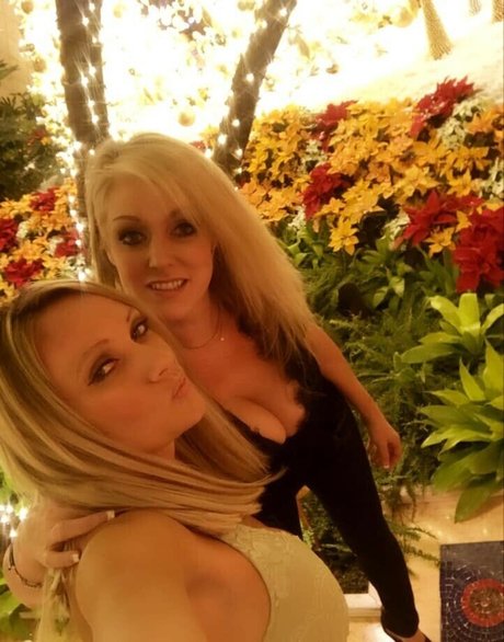 Jami Marie Akaport Barbie star pornographic image