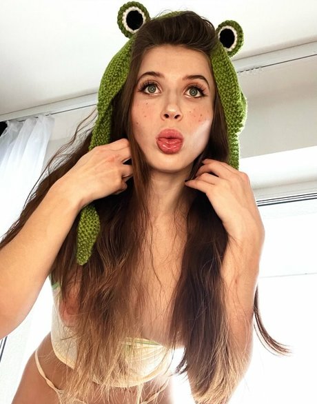 Vanessa Hillz nudes pornstar img