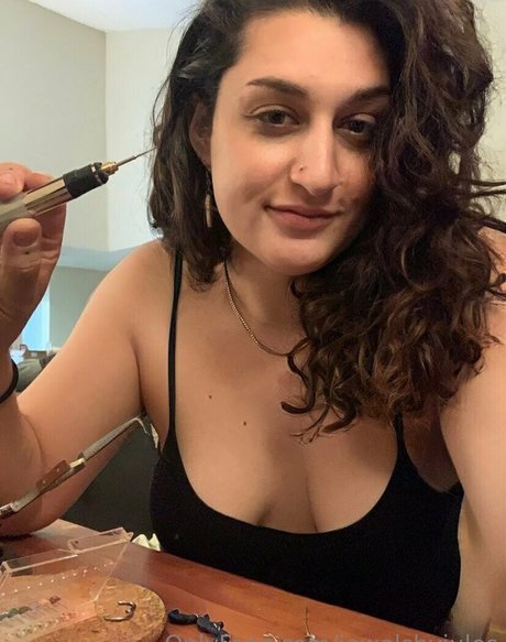 jewelsbyjules actress picture