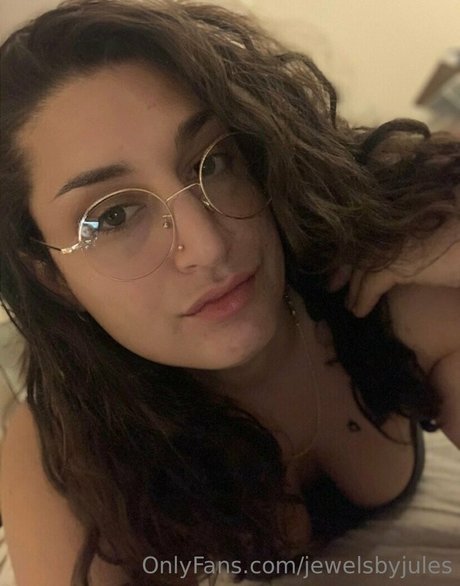 jewelsbyjules star hd picture