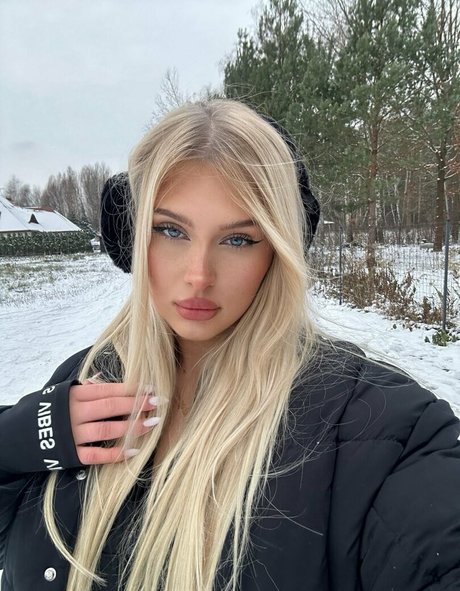 pavoxxy exclusive pornstar image