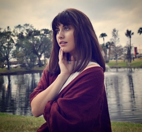 Ashley Jolly star art photo