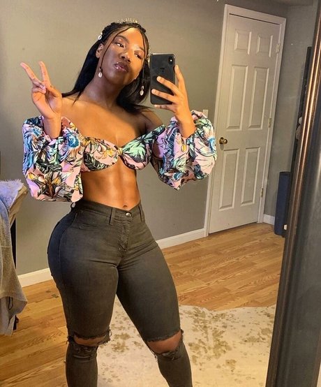 Edwina Wehjla pretty model pictures