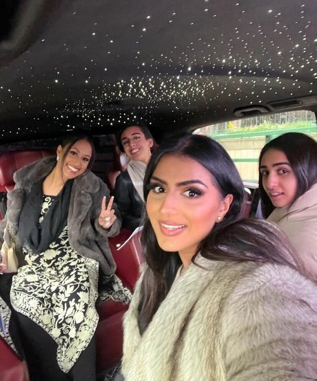 Tindy Kaur sex actress galleries