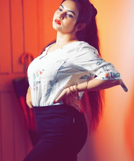 Aarohi Verma nice model gallery