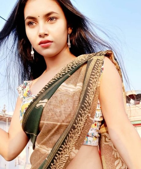 Aarohi Verma model nudes images