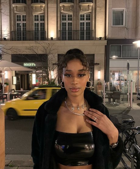 Capeverdian pornstar sexy pictures