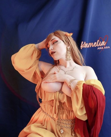 AraKamelia star hd photos