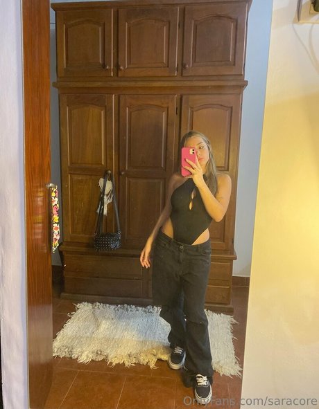 saracore model nice photos