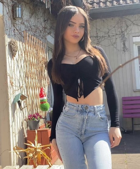 Doreengnadi model top pic