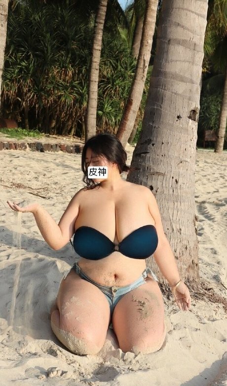 swinger milf onlyfans naked images