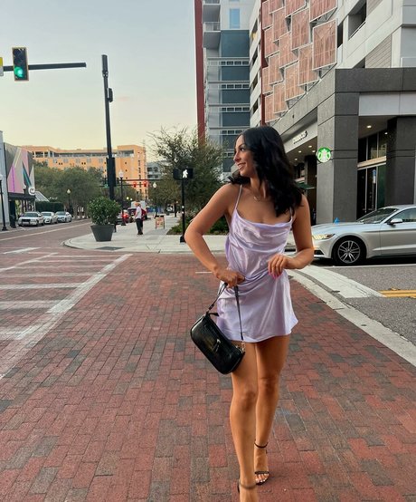 busty ebony onlyfans nude picture