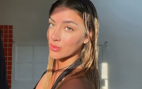 Morena Bradas star exclusive photos