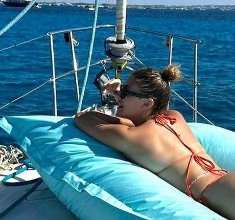 Morena Bradas star adult pics