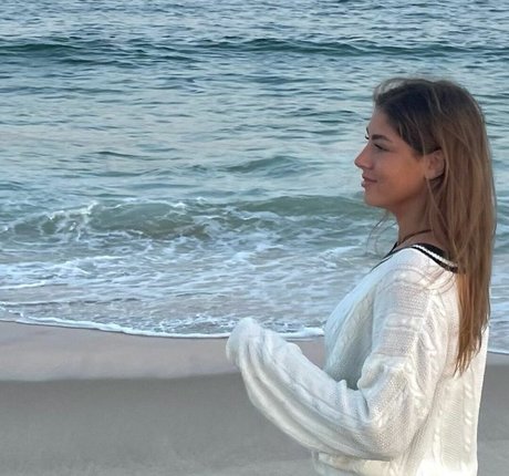 Morena Bradas star gallery