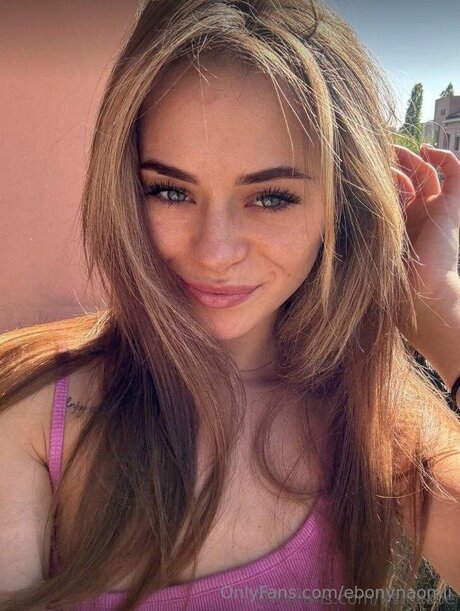 ebonynaomii hot model pictures