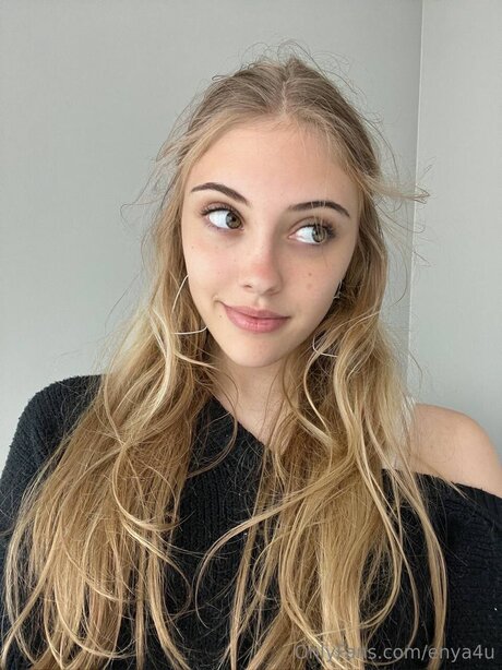 enya4u beautiful actress photos