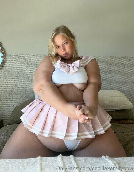 ceciliaxemilybbw sexy star photo