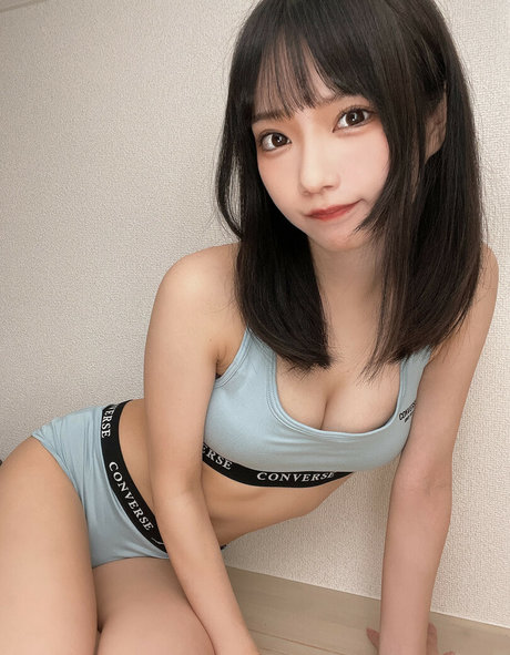 Izuchinono pretty model pics