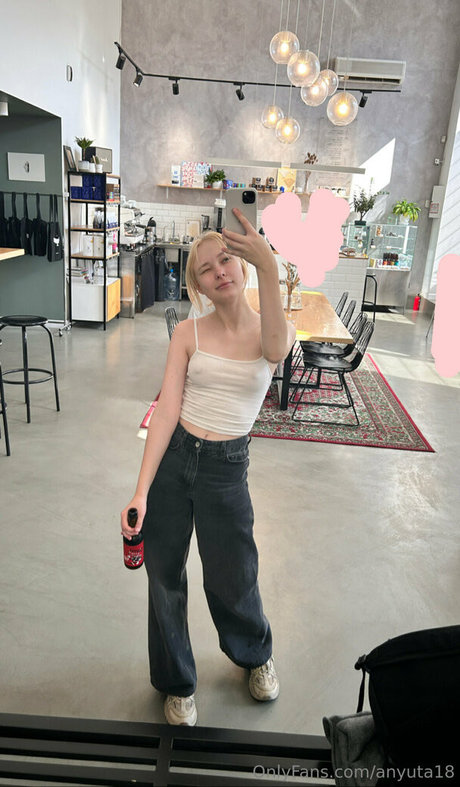 anyuta18 exclusive pornstar photo