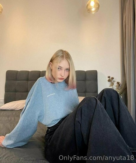 anyuta18 model erotic pic