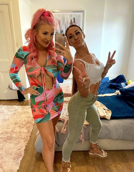 ladyamandarendall naked star pictures