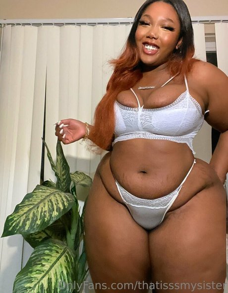 thatisssmysister model top image