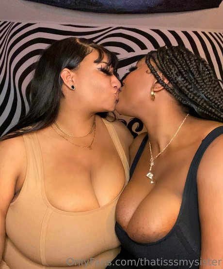 thatisssmysister pornstar naked images