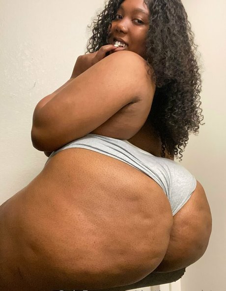 thatisssmysister hot actress img