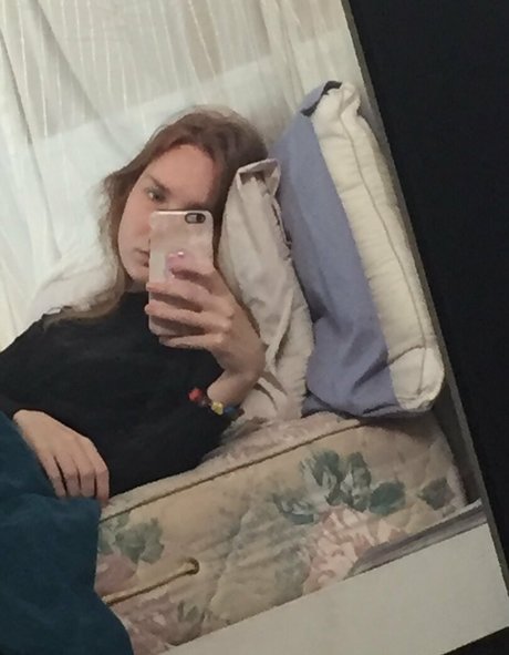 illtakeeverything model nude image