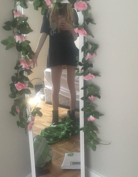 illtakeeverything model naked pictures