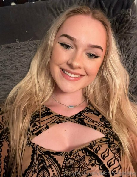 bloomingblake naked pornstar photos