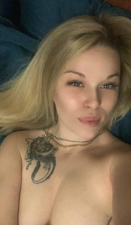 Kittycashew star sexy picture