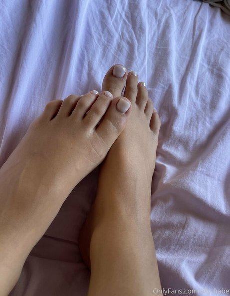 ally babe art star photos