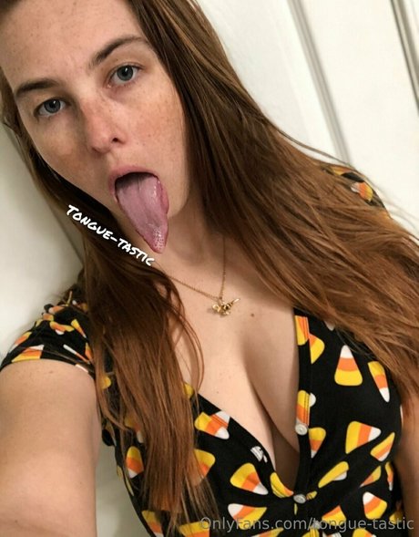 Tongue tastic star nude photos