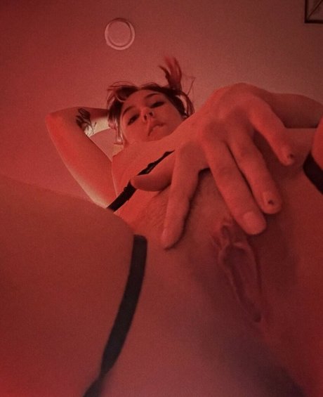 Shenoa Sins adult star galleries