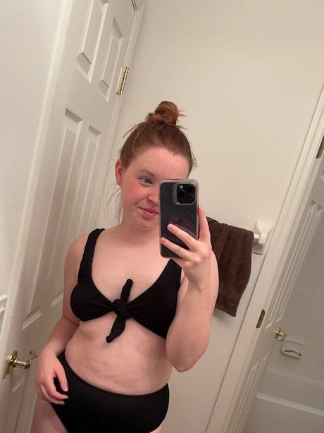 bekaaahhh adult model image