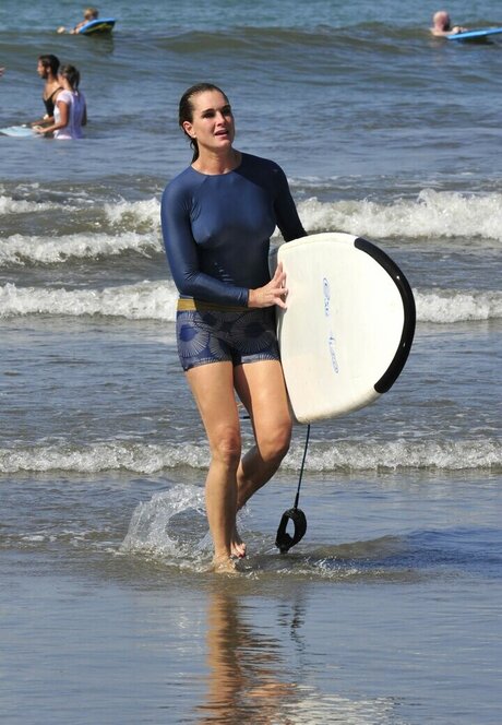 Brooke Shields star naked photos