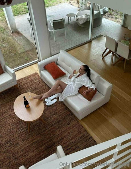 valerie chantal pretty star pics