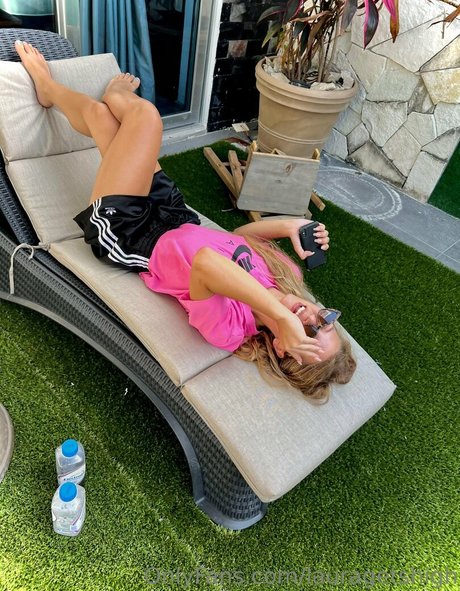 lauragetshigh perfect star photo