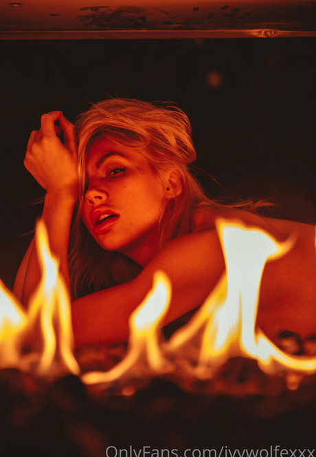 ivywolfexxx free star photo