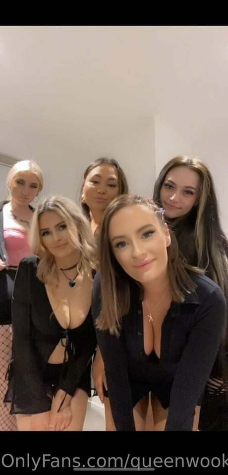 queenwookiee nudes actress galleries