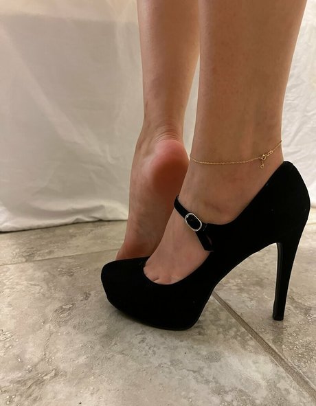 walkingaia high quality pornstar archive