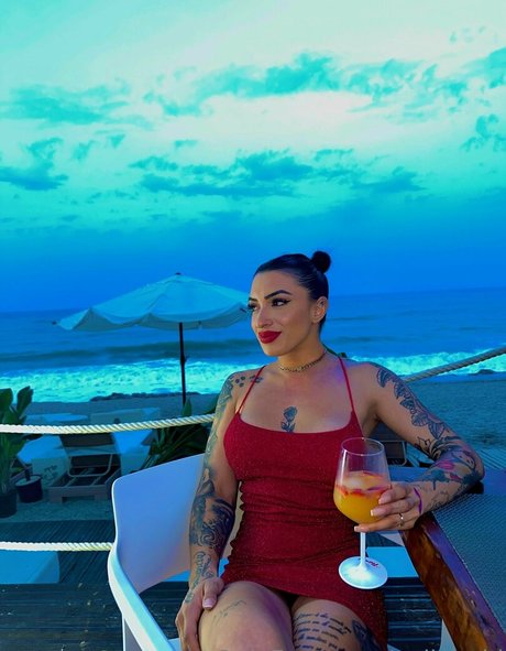 neliagold erotic actress picture