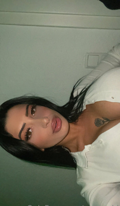 neliagold naked star pics