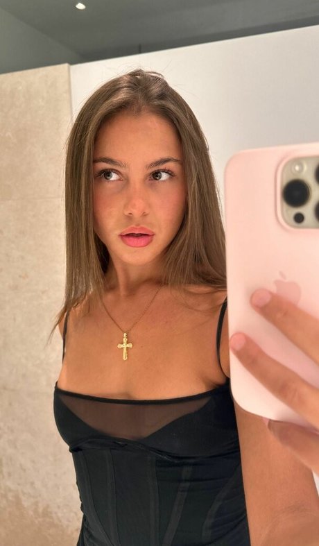 Olivia Bailey model porn images